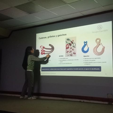 Charla de Grupo Certilift en la Universidad de Panamá, foto 3