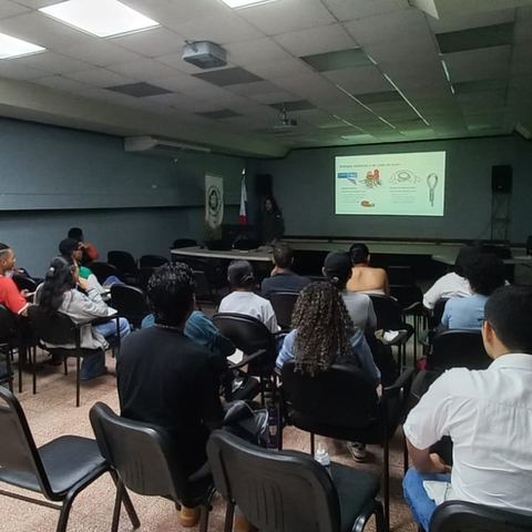 Charla de Grupo Certilift en la Universidad de Panamá, foto 5